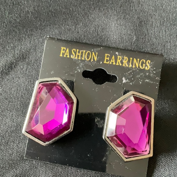 Silverfox Costume Jewelry, Purple Clip Earrings ,2 Vintage Bracelets, Beautiful - Picture 3 of 8